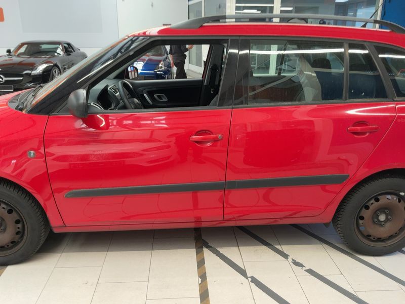 Skoda Fabia 1.4 Ambiente 2009 – снимка 4