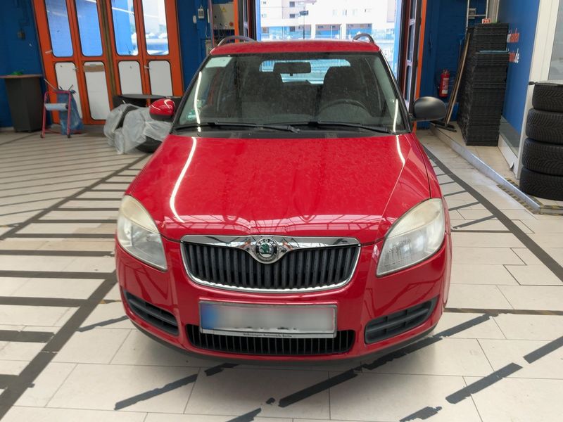 Skoda Fabia 1.4 Ambiente 2009 – снимка 14