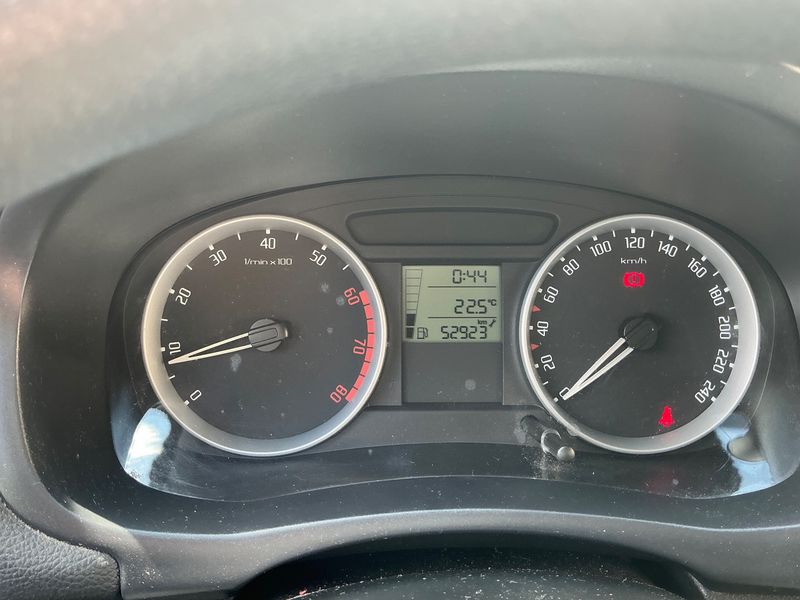 Skoda Fabia 1.4 Ambiente 2009 – снимка 18
