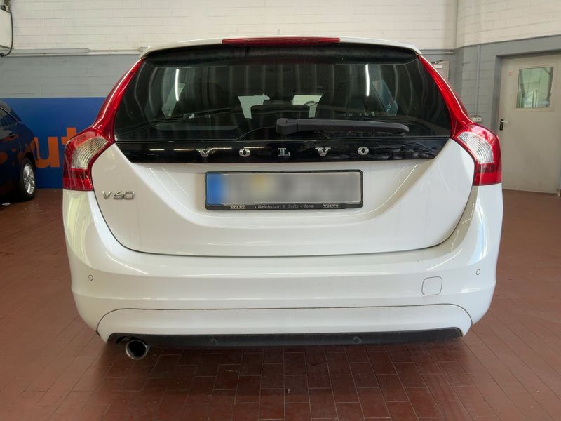 Volvo V60 2.0 D3 Business Edition 2014 – снимка 7