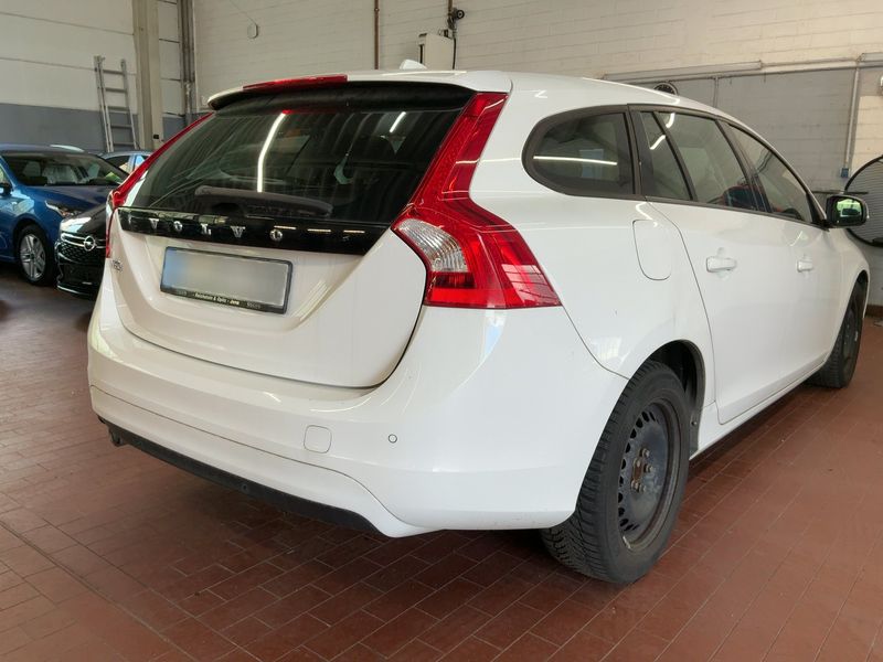 Volvo V60 2.0 D3 Business Edition 2014 – снимка 8