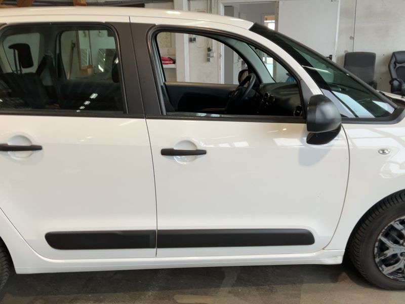 Citroen C3 Picasso 1.4 VTi Advance 2015 – снимка 10