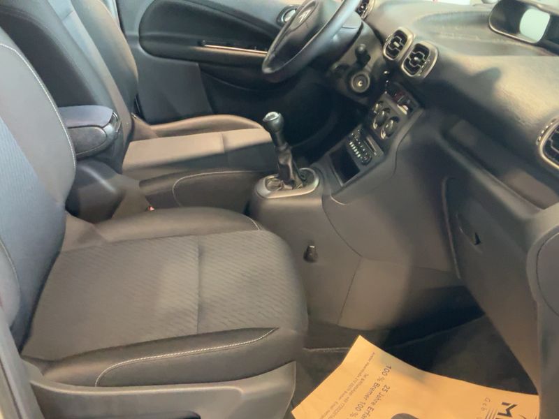 Citroen C3 Picasso 1.4 VTi Advance 2015 – снимка 17