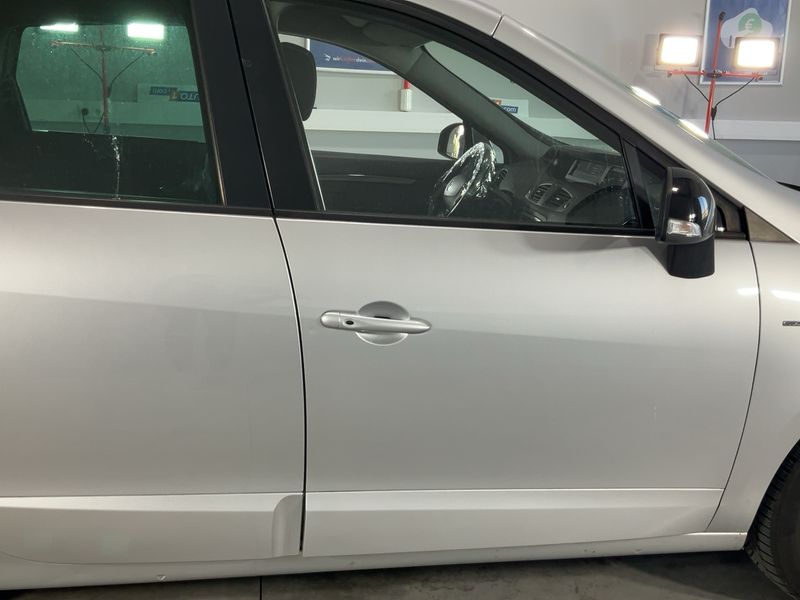 Renault Grand Scenic 1.6 dCi Grand Limited 2015 – снимка 10