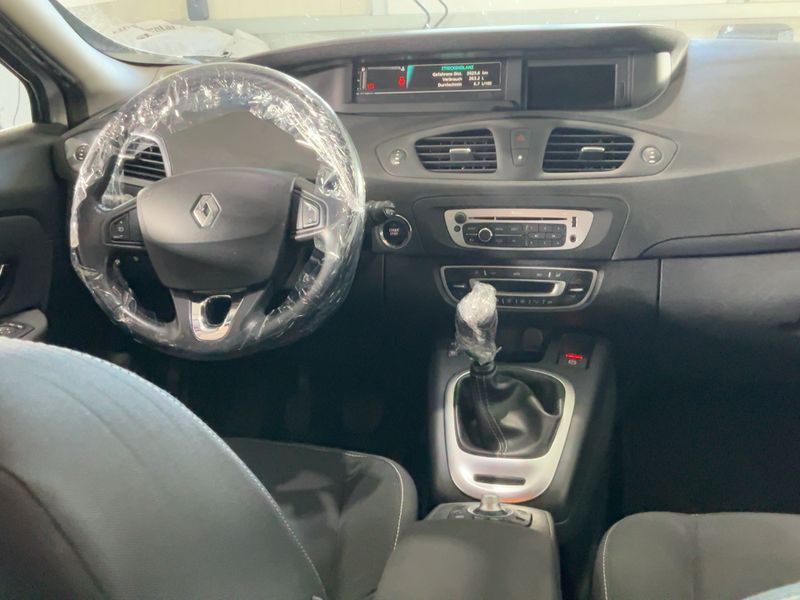 Renault Grand Scenic 1.6 dCi Grand Limited 2015 – снимка 18