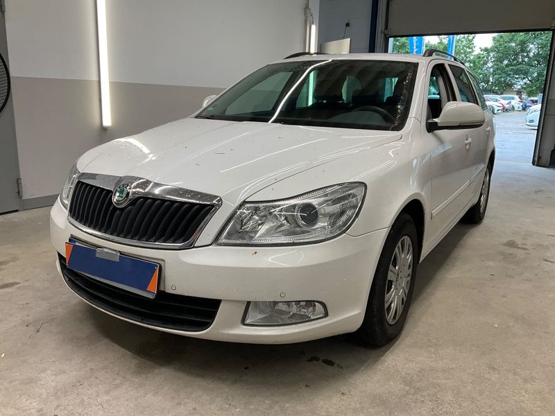 Skoda Octavia 1.6 TDI Ambition 2012 – снимка 1