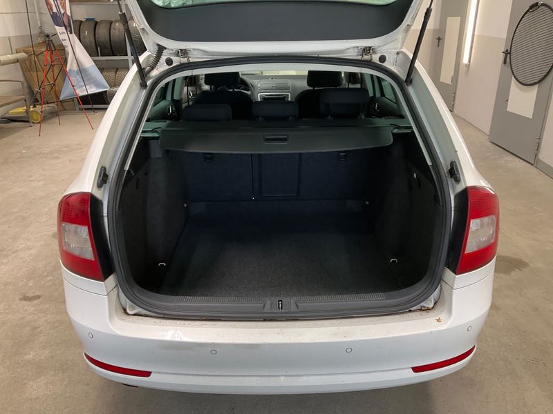 Skoda Octavia 1.6 TDI Ambition 2012 – снимка на щета