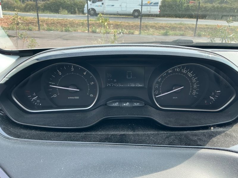 Peugeot 208 1.6 Blue-HDi Affaire Premium Pack 2017 – снимка 4