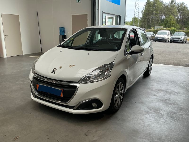 Peugeot 208 1.6 Blue-HDi Affaire Premium Pack 2017 – снимка 1