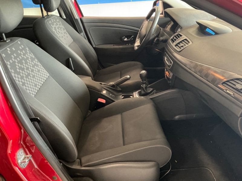 Renault Megane 1.2 Expression 2012 – снимка 3