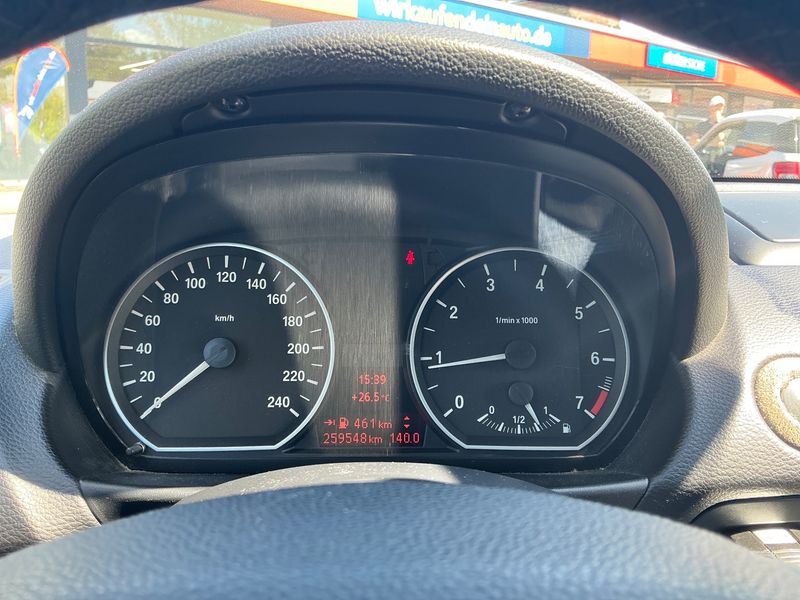 BMW 1er 116i 2011 – снимка 4