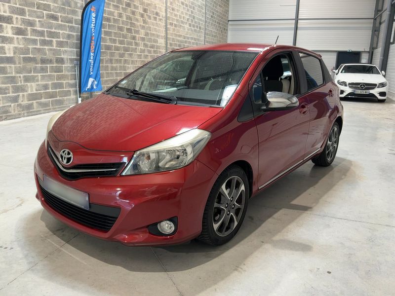 Toyota Yaris 1.4 D-4D Dynamic 2014 – снимка 1