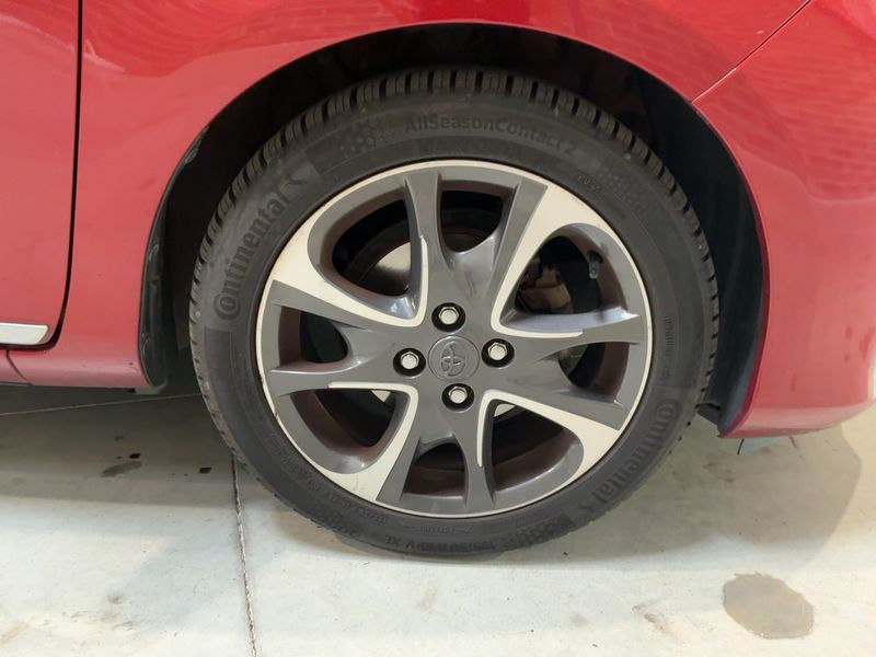 Toyota Yaris 1.4 D-4D Dynamic 2014 – снимка 11