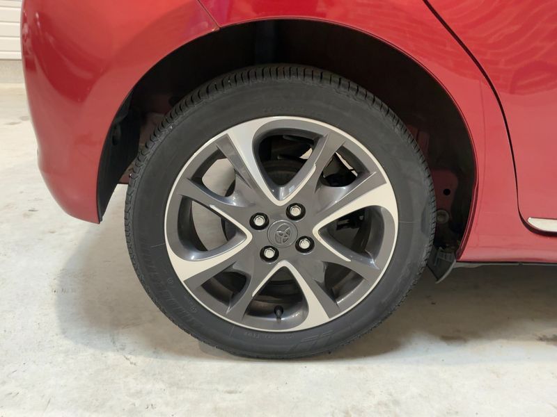 Toyota Yaris 1.4 D-4D Dynamic 2014 – снимка 9