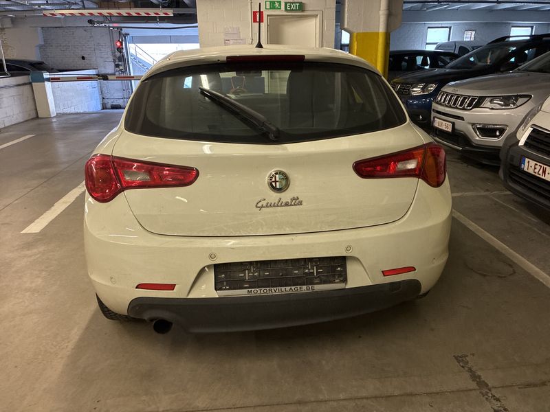 Alfa Romeo Giulietta 1.6 JTDM Turismo 2011 – снимка 4