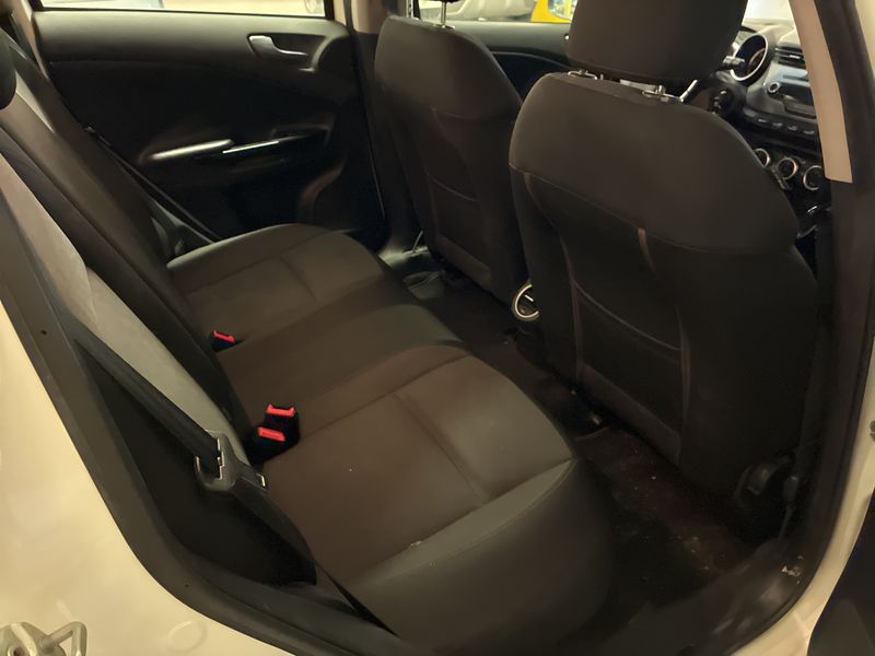Alfa Romeo Giulietta 1.6 JTDM Turismo 2011 – снимка 13