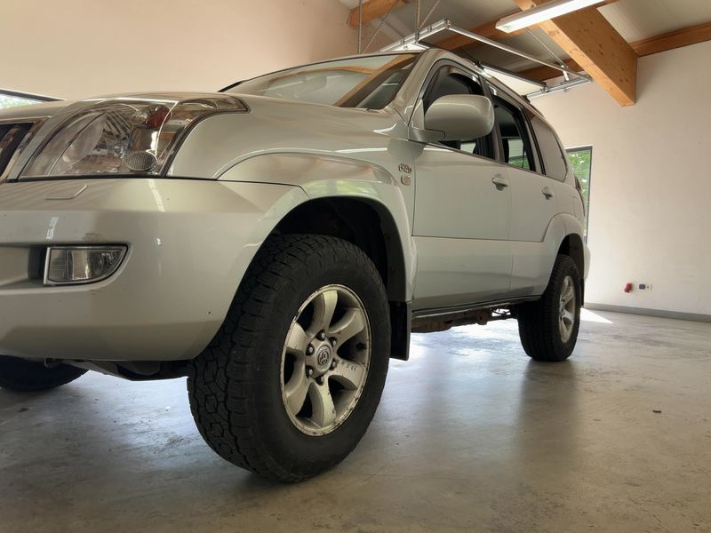 Toyota Land Cruiser 3.0 D-4D 2007 – снимка 2