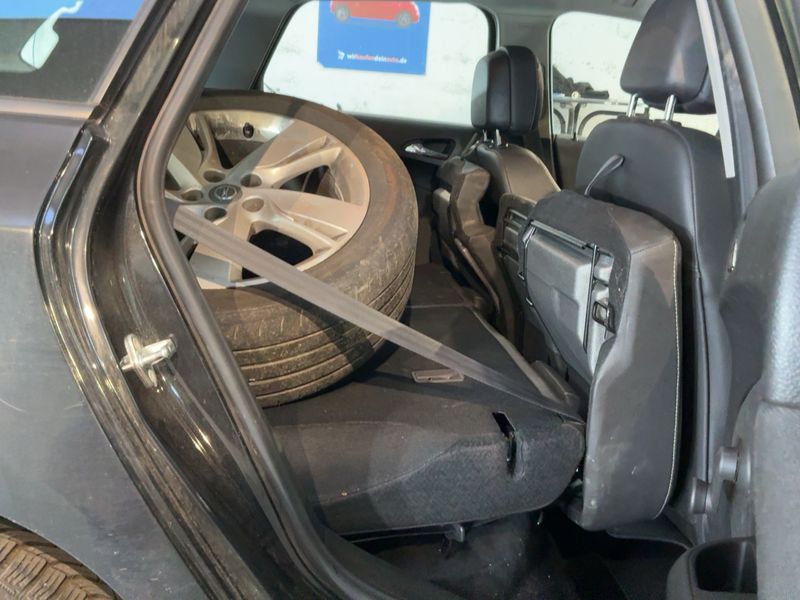 Opel Astra 1.4 Turbo Style 2015 – снимка 21