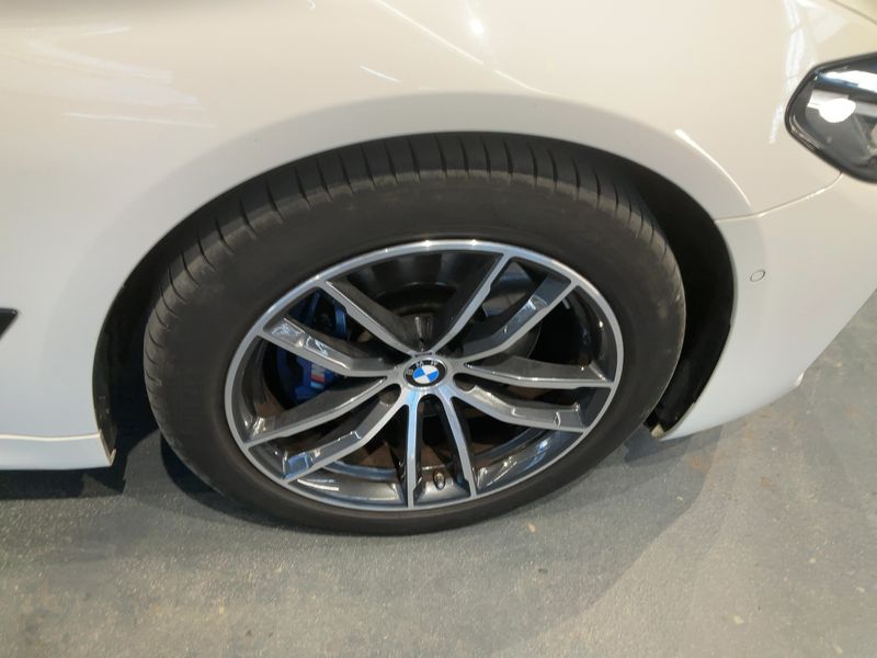 BMW 5er 530e xDrive M Sport 2021 – снимка 11