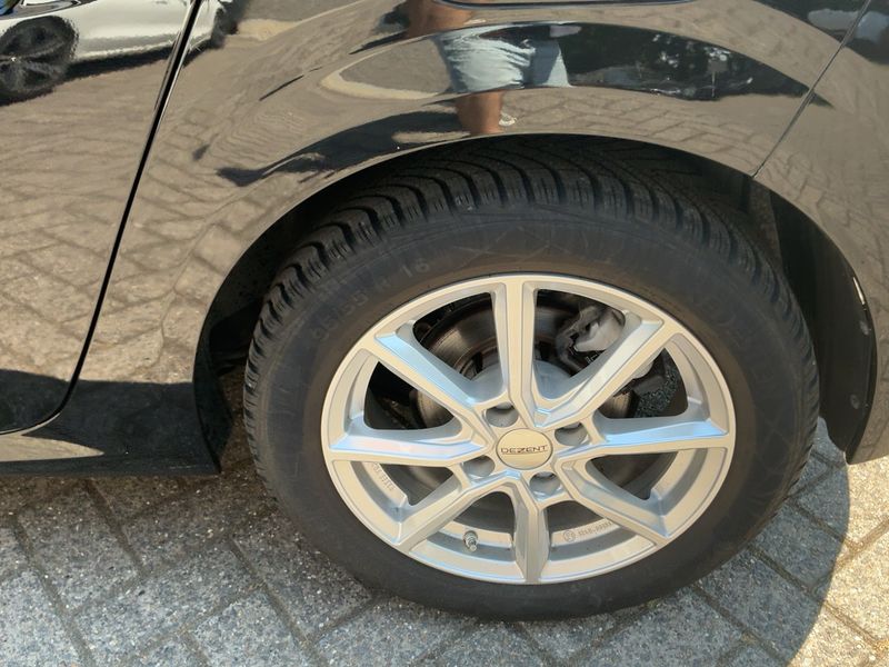 Peugeot 208 1.2 PureTech Allure 2021 – снимка 5