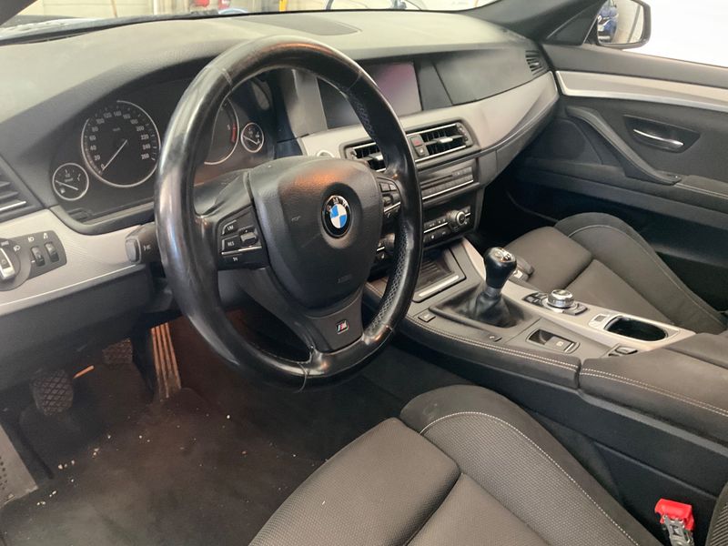 BMW 5er 525d 2011 – снимка 28