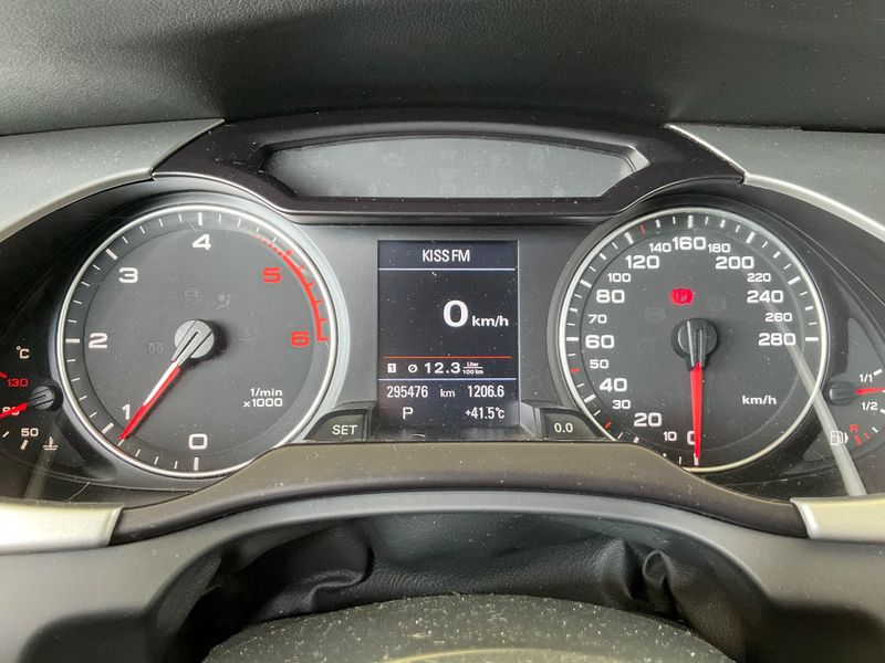 Audi A4 2.0 TDI 2009 – снимка 13
