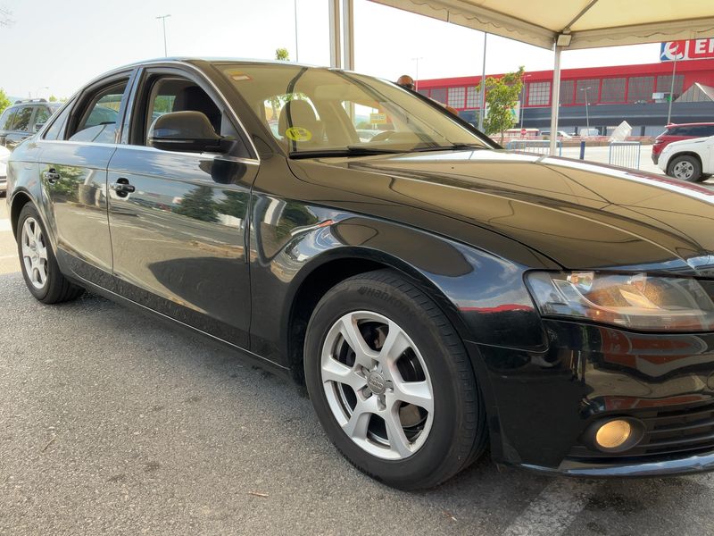 Audi A4 2.0 TDI 2009 – снимка 8
