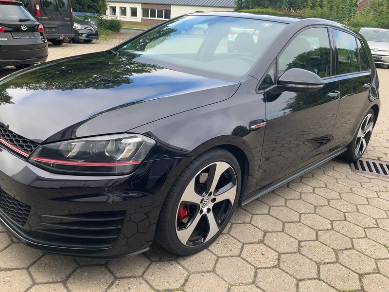 Volkswagen Golf VII 2.0 TSI GTI BlueMotion Tech 2015 – снимка 2