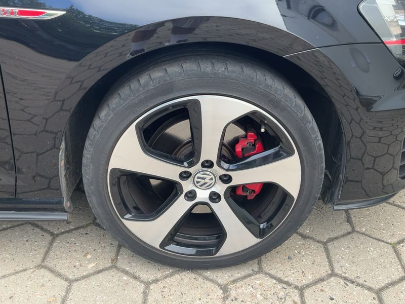 Volkswagen Golf VII 2.0 TSI GTI BlueMotion Tech 2015 – снимка 11