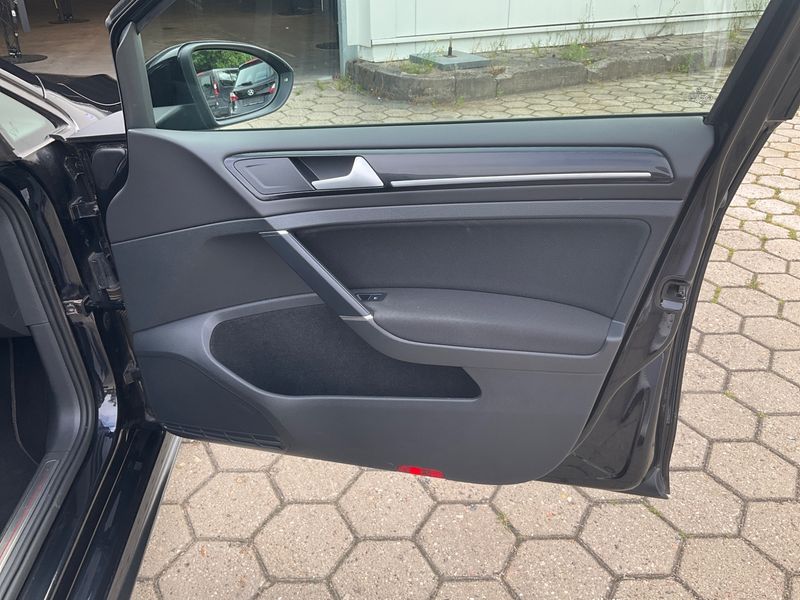 Volkswagen Golf VII 2.0 TSI GTI BlueMotion Tech 2015 – снимка 34
