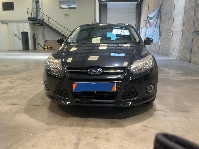 Ford Focus 1.0 EcoBoost Titanium 2013 – снимка 14