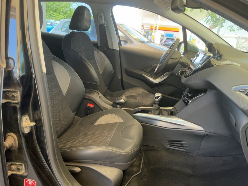 Peugeot 2008 1.6 e-HDi Allure 2014 – снимка 16
