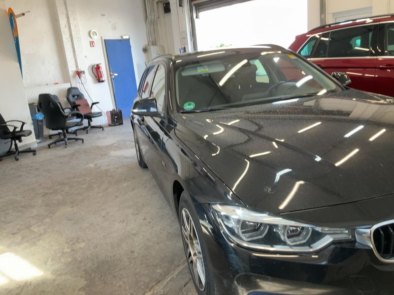 BMW 3er 318i Sport Line 2017 – снимка 12