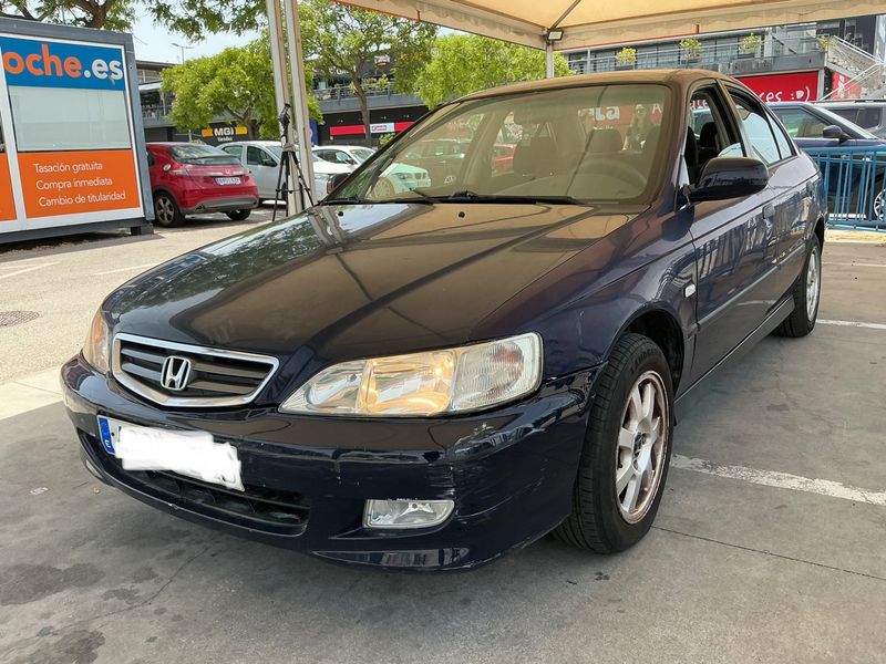 Honda Accord 1.8 LS 4 2001 – снимка 1