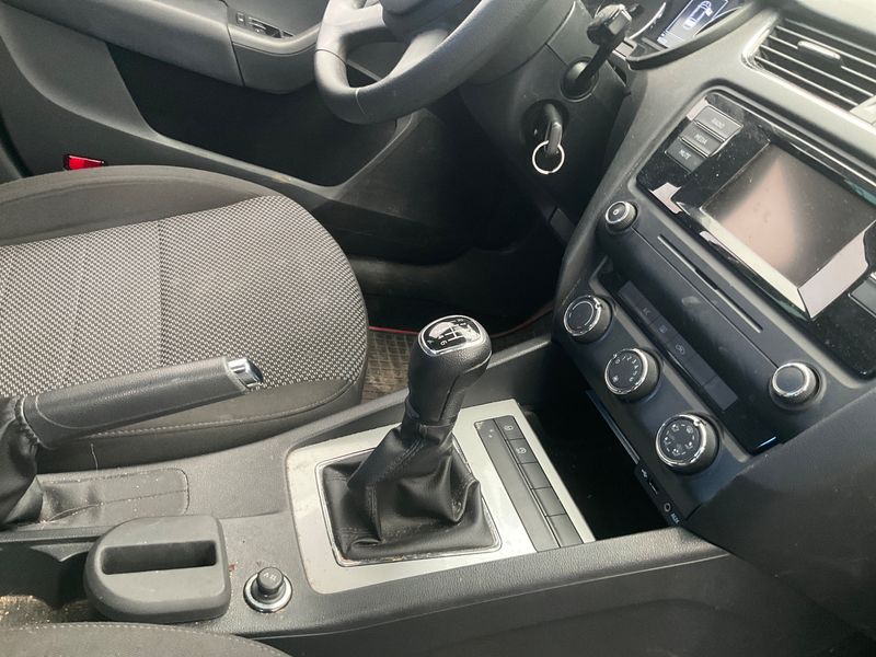 Skoda Octavia 1.4 TSI Ambition 2015 – снимка 43