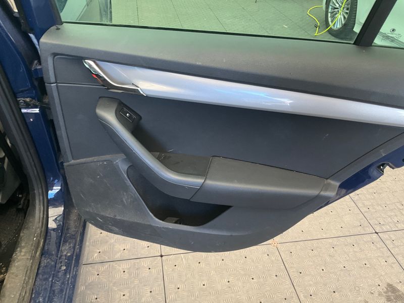 Skoda Octavia 1.4 TSI Ambition 2015 – снимка 40