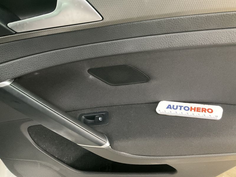 Volkswagen Golf VII 1.6 TDI IQ-DRIVE 2019 – снимка 37