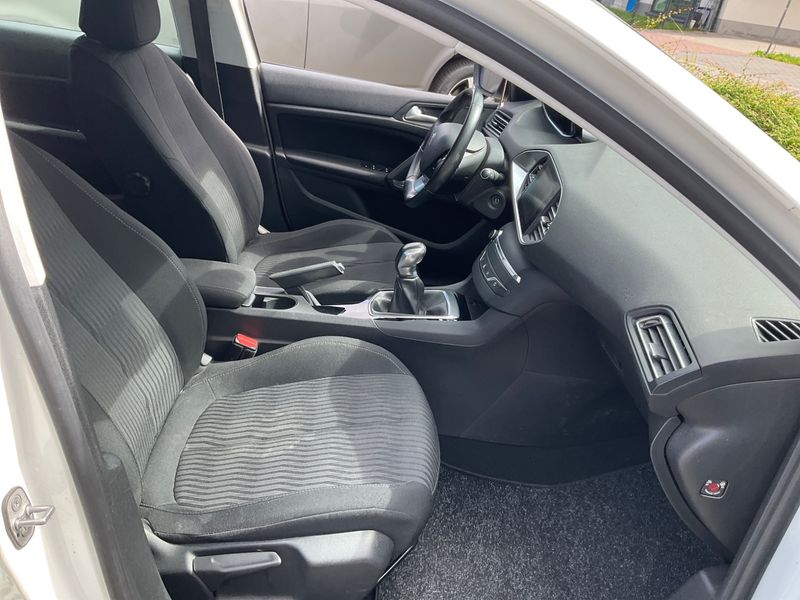 Peugeot 308 1.2 VTi Active 2015 – снимка 3
