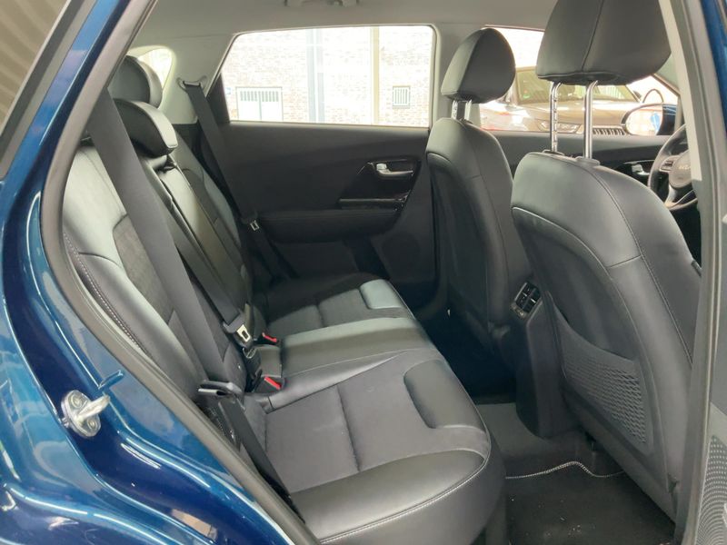 Kia Niro 1.6 Plug-in Hybrid Vision 2022 – снимка 19