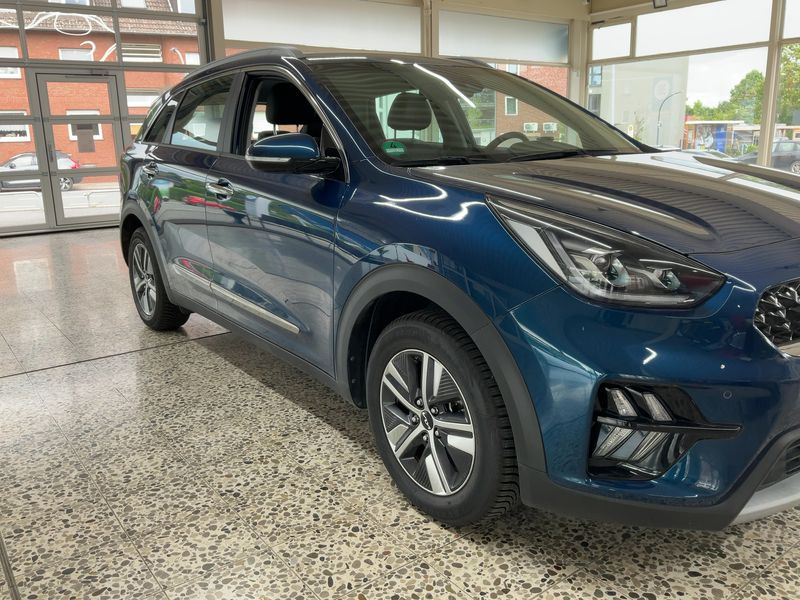 Kia Niro 1.6 Plug-in Hybrid Vision 2022 – снимка 12