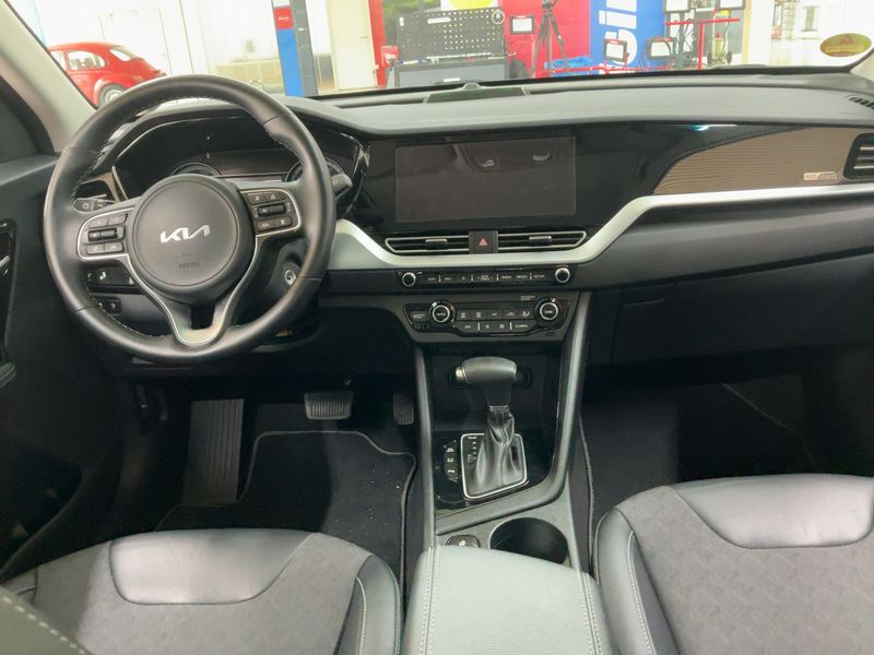 Kia Niro 1.6 Plug-in Hybrid Vision 2022 – снимка 17