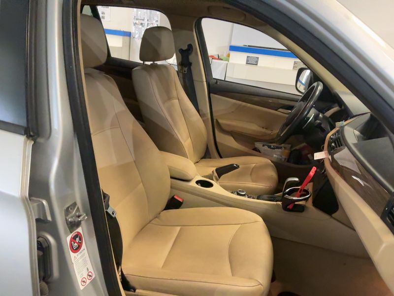 BMW X1 xDrive 20d Luxe 2010 – снимка 16