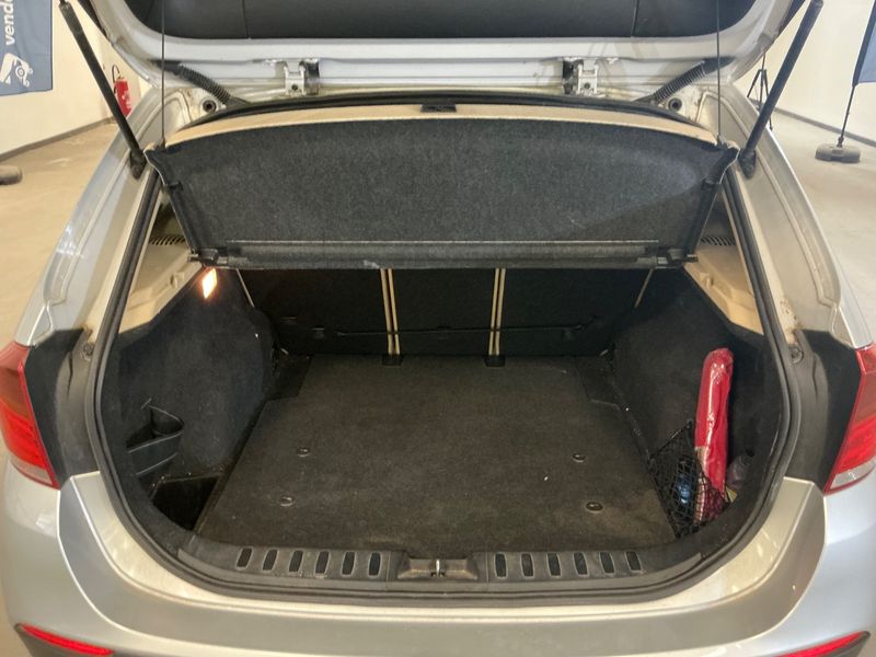 BMW X1 xDrive 20d Luxe 2010 – снимка 15