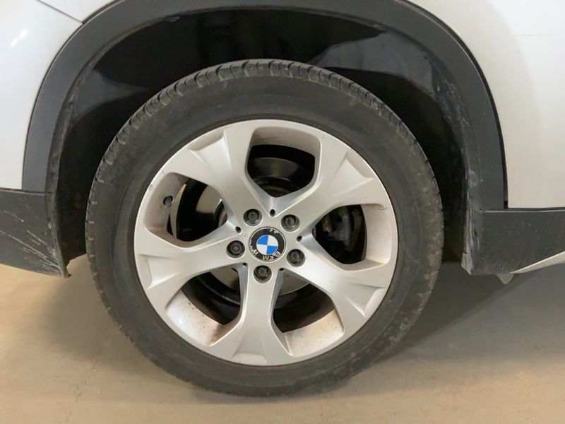BMW X1 xDrive 20d Luxe 2010 – снимка 9