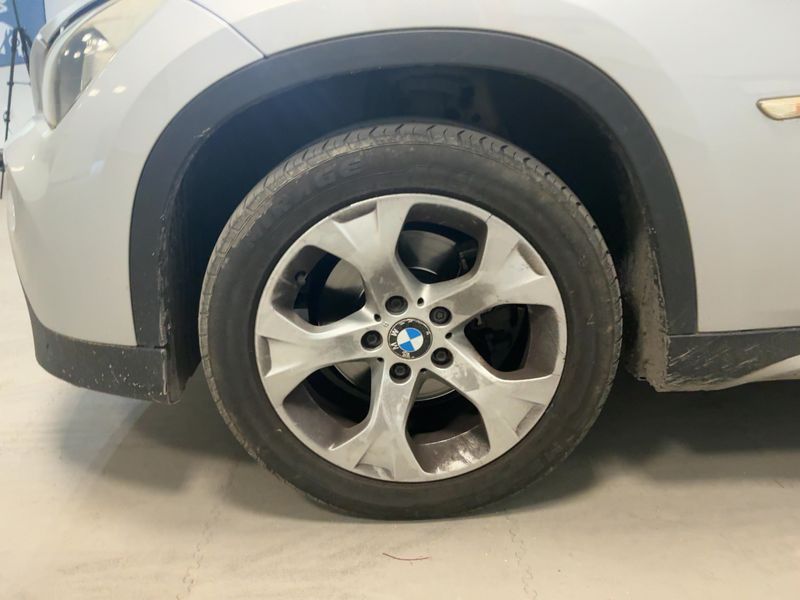 BMW X1 xDrive 20d Luxe 2010 – снимка 3