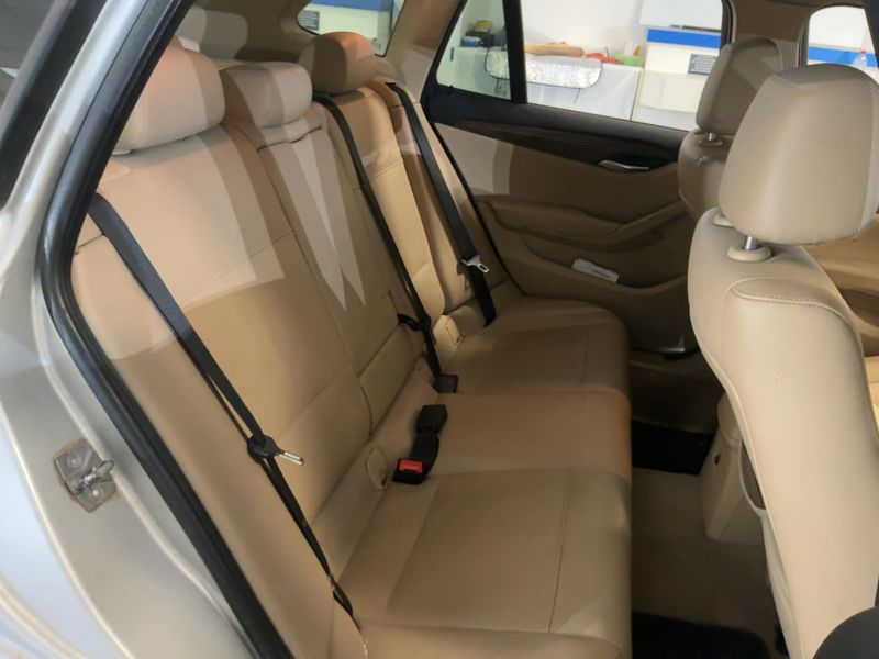 BMW X1 xDrive 20d Luxe 2010 – снимка 19