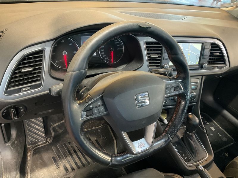 Seat Leon 2.0 TDI FR 2016 – снимка 27