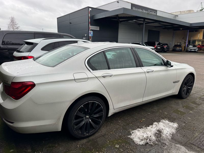 BMW 7er 730d 2012 – снимка 15