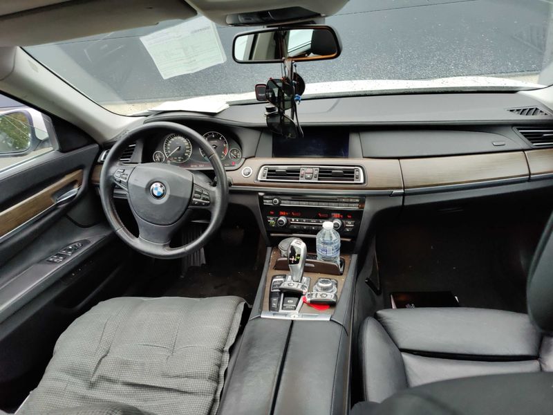 BMW 7er 730d 2012 – снимка 10