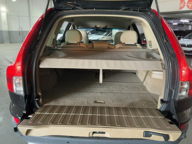 Volvo XC90 2.4 D5 Momentum 2007 – снимка 15